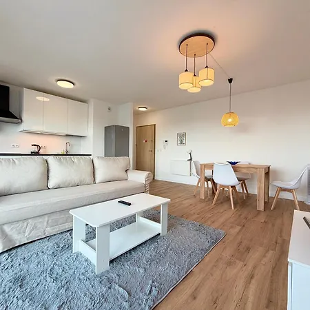 Apartment Partynice Cosy By Bookinghost *