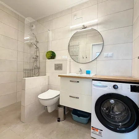 Partynice Cosy By Bookinghost Apartment Wroclaw